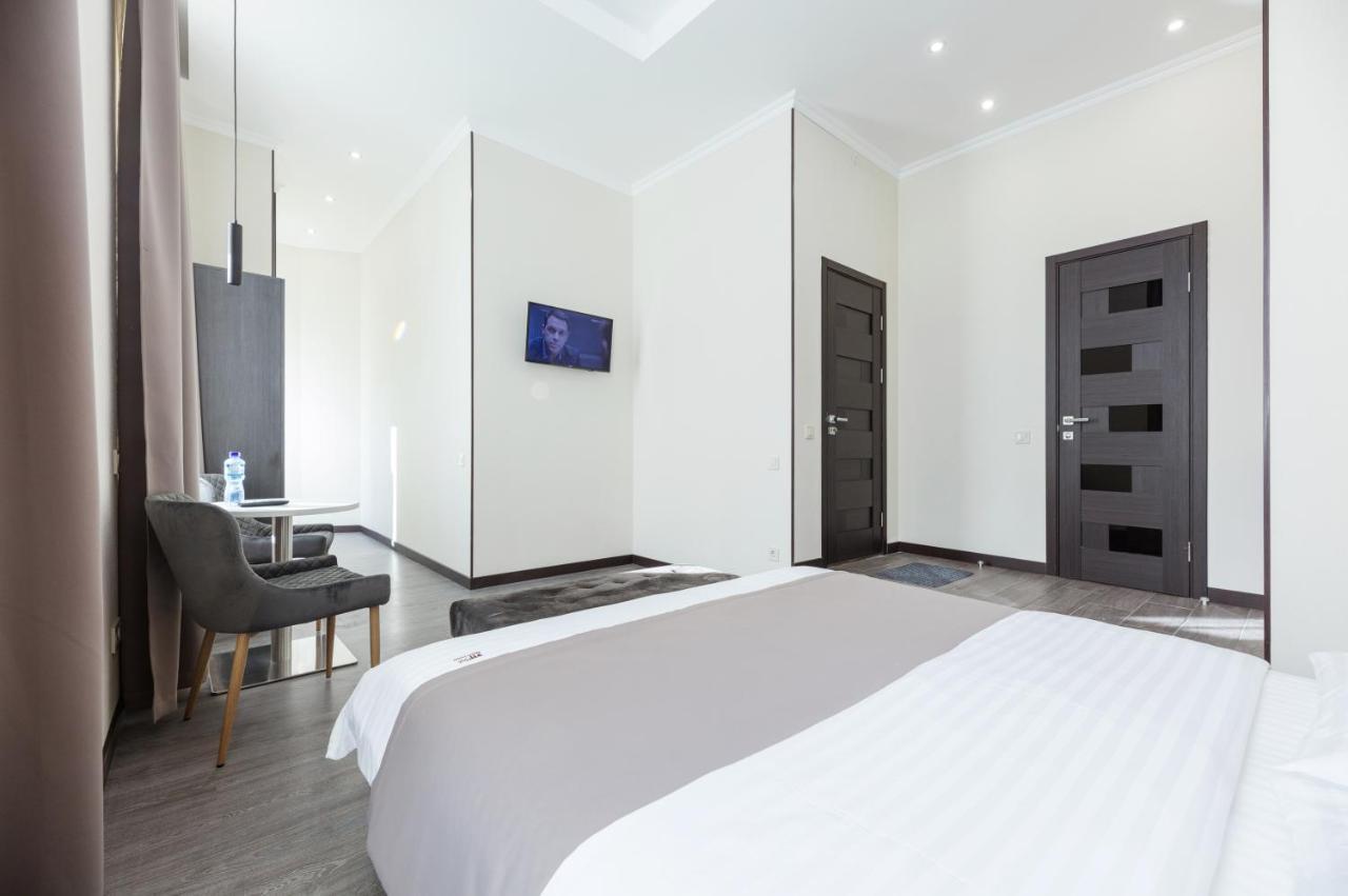 Apart Hotel Maidan Kiew Exterior foto