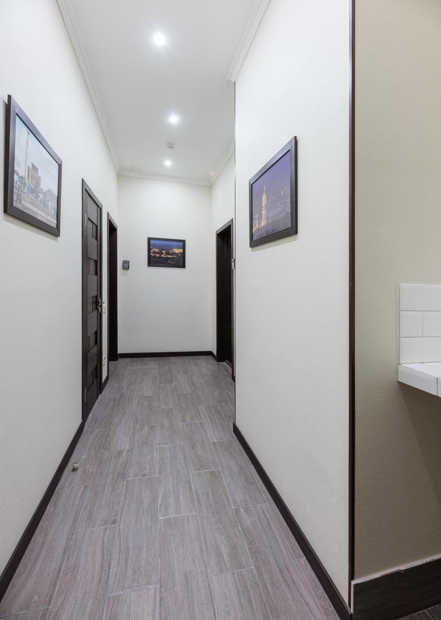 Apart Hotel Maidan Kiew Exterior foto